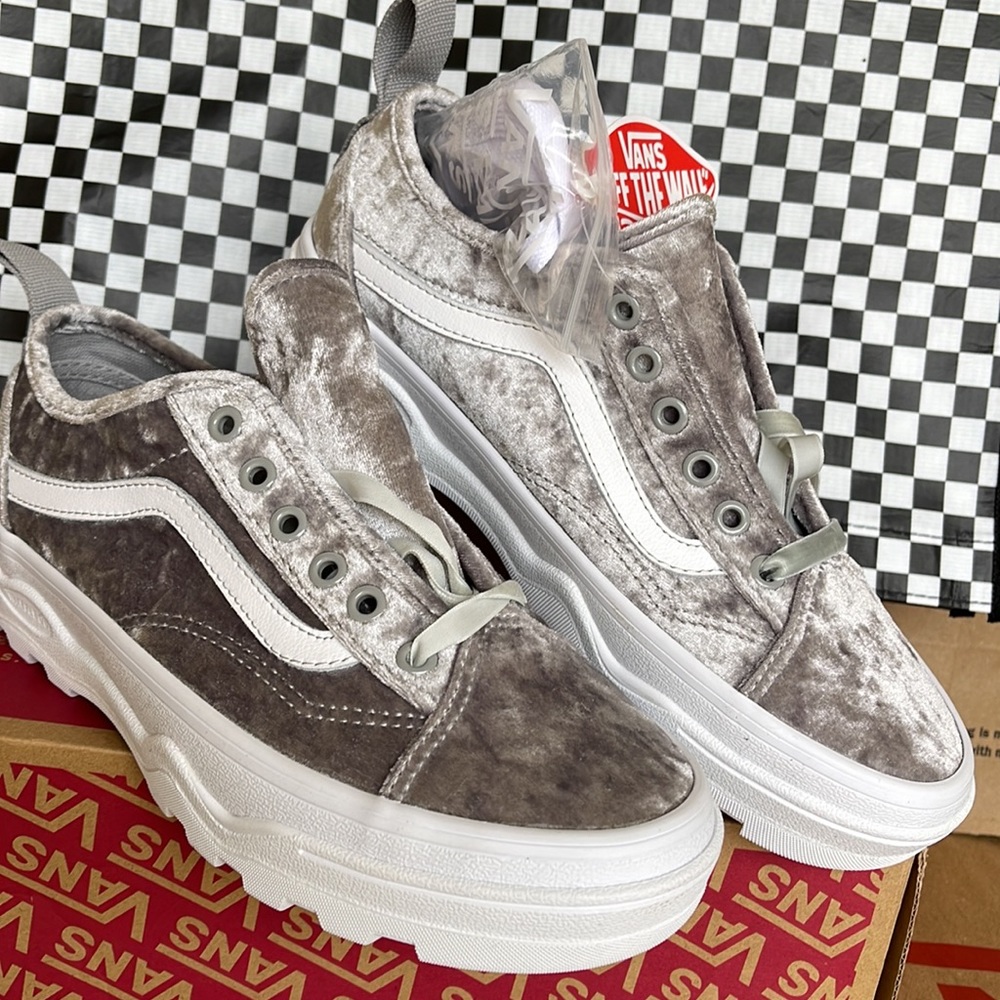 Vans Sentry Old Skool Crushed Velvet Silver/True White WMNS sneakers - Picture 7 of 16